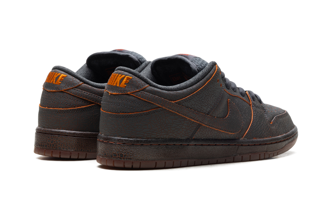 NIKE DUNK SB LOW KRAMPUS