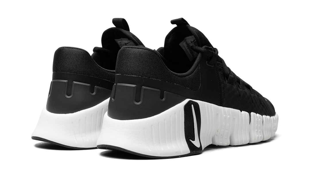 NIKE FREE METCON 5 BLACK WHITE