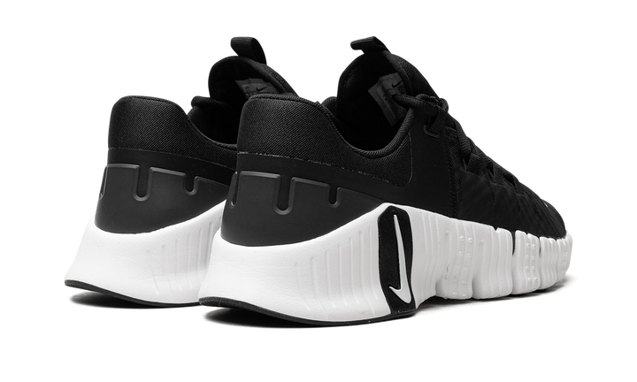 NIKE FREE METCON 5 BLACK WHITE