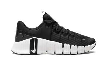 NIKE FREE METCON 5 BLACK WHITE — Stock