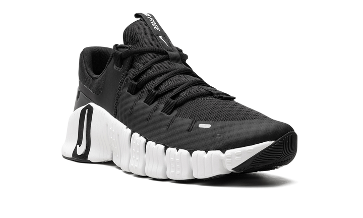 NIKE FREE METCON 5 BLACK WHITE