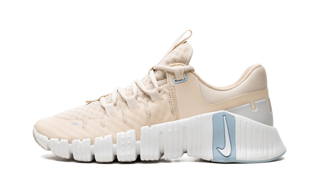 NIKE FREE METCON 5 SANDDRIFT LIGHT IRON ORE WOMENS