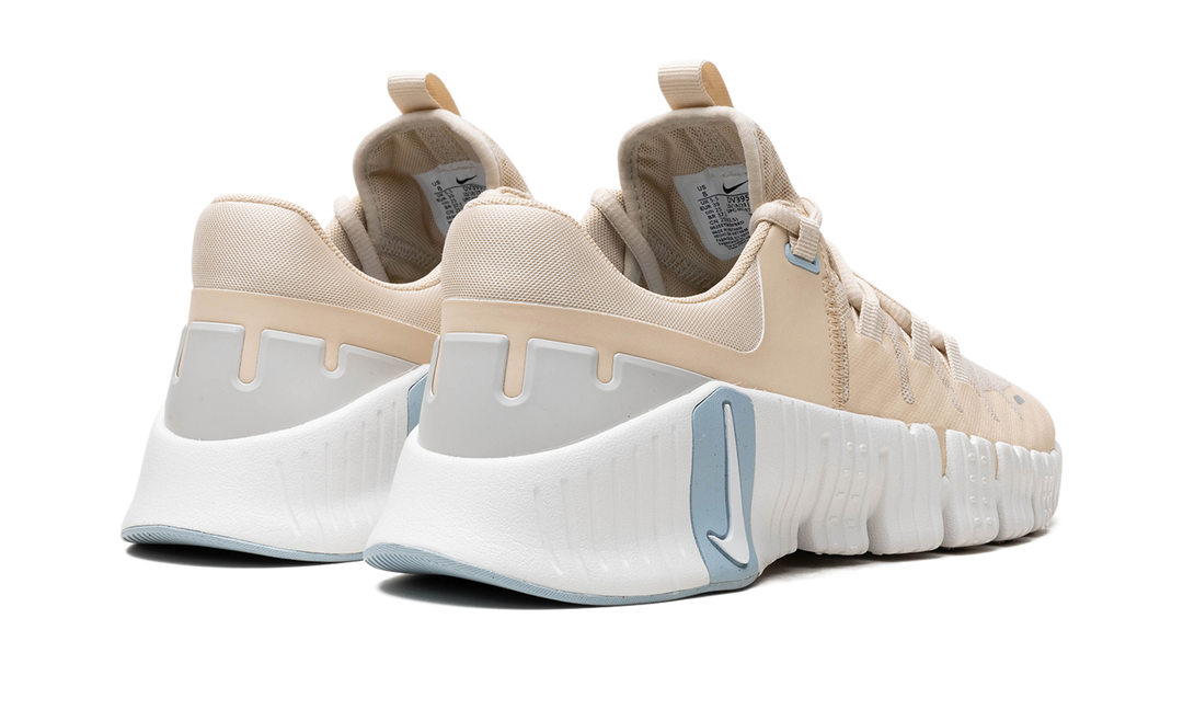 NIKE FREE METCON 5 SANDDRIFT LIGHT IRON ORE WOMENS