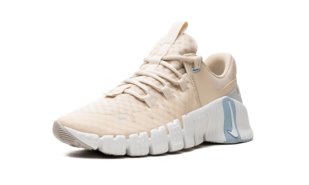 NIKE FREE METCON 5 SANDDRIFT LIGHT IRON ORE WOMENS