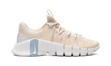NIKE FREE METCON 5 SANDDRIFT LIGHT IRON ORE WOMENS — Stock