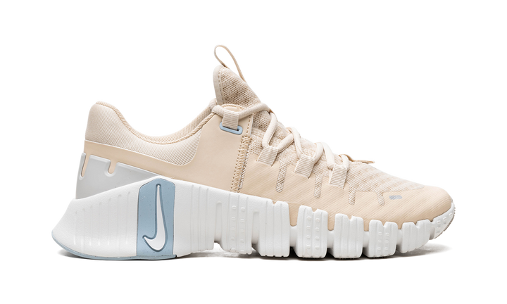 NIKE FREE METCON 5 SANDDRIFT LIGHT IRON ORE WOMENS