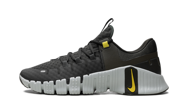 NIKE FREE METCON 5 SEQUOIA HIGH VOLTAGE