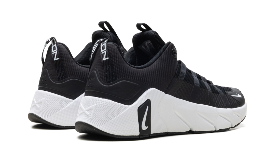 NIKE FREE METCON 7 BLACK WHITE