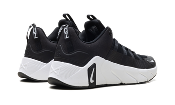 NIKE FREE METCON 7 BLACK WHITE — Stock