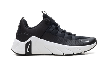 NIKE FREE METCON 7 BLACK WHITE — Stock
