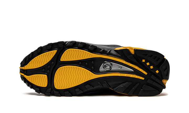 NIKE HOT STEP AIR TERRA DRAKE NOCTA BLACK UNIVERSITY GOLD