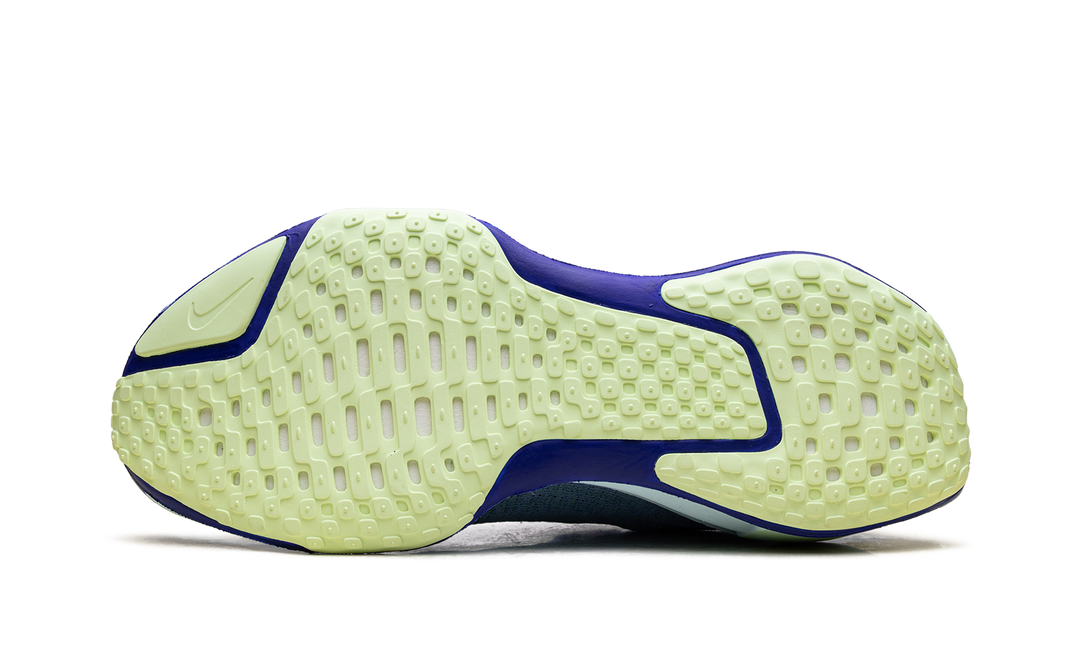 NIKE INVINCIBLE RUN 3 ALUMINUM RACER BLUE BARELY VOLT GLACIER BLUE