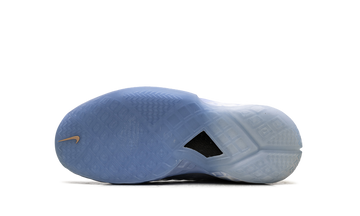 NIKE KOBE 3 CHRISTMAS (GS) — Stock