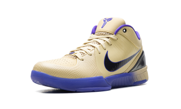 NIKE KOBE 4 PROTRO FC BARCELONA TEAM GOLD — Stock