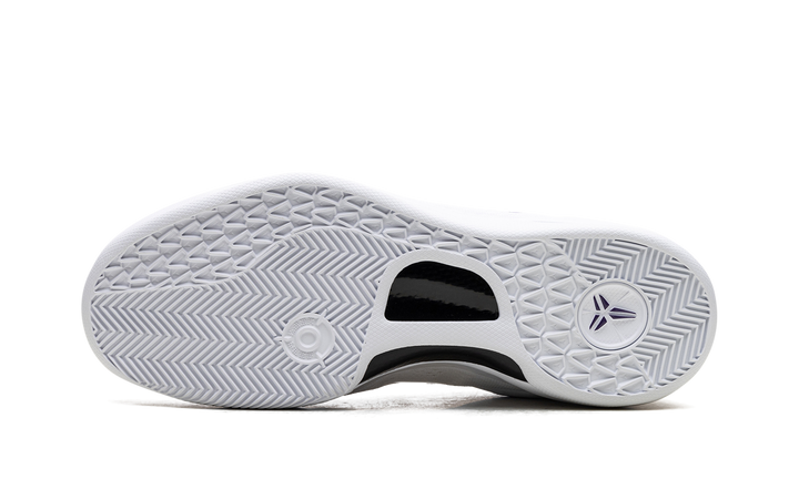 NIKE KOBE 8 PROTRO LAKERS HOME — Stock 