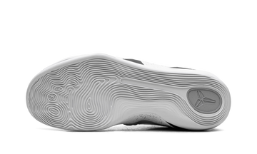NIKE KOBE 9 EM LOW PROTRO TB WOLF GREY — Stock