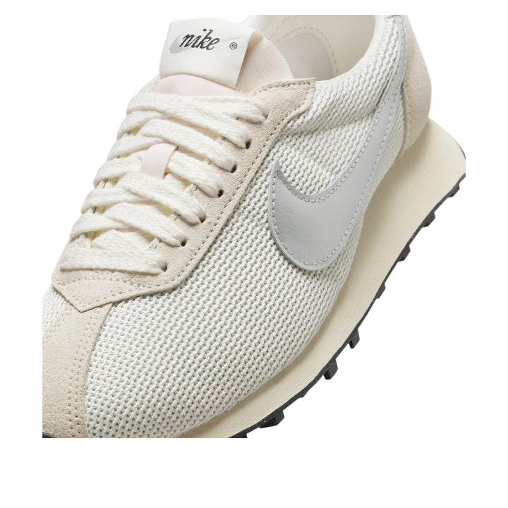 NIKE LD 1000 &