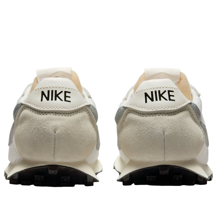 NIKE LD 1000 &