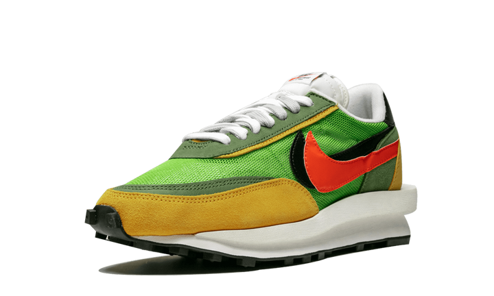 NIKE LDWAFFLE X SACAI DAYBREAK GREEN