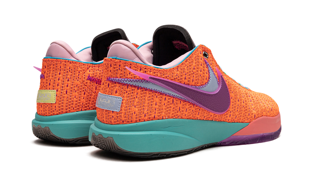NIKE LEBRON 20 CHOSEN 1