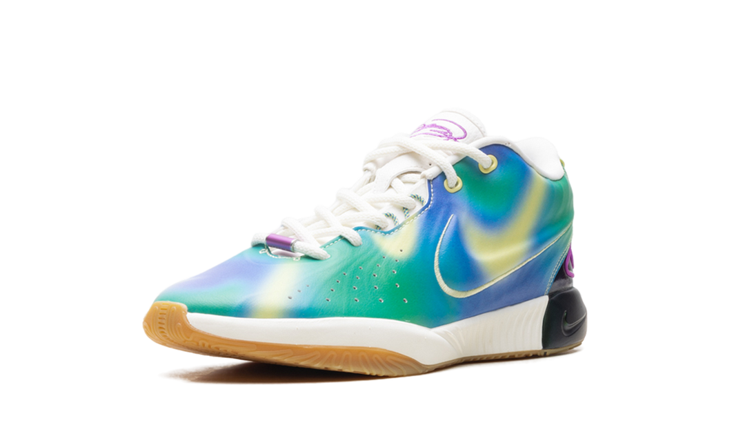 NIKE LEBRON 21 SE MOVIE NIGHT GS
