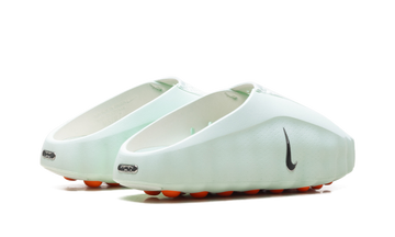 NIKE MIND 001 SLIDE BARELY GREEN WOMENS — Stock