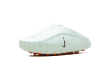 NIKE MIND 001 SLIDE BARELY GREEN WOMENS — Stock