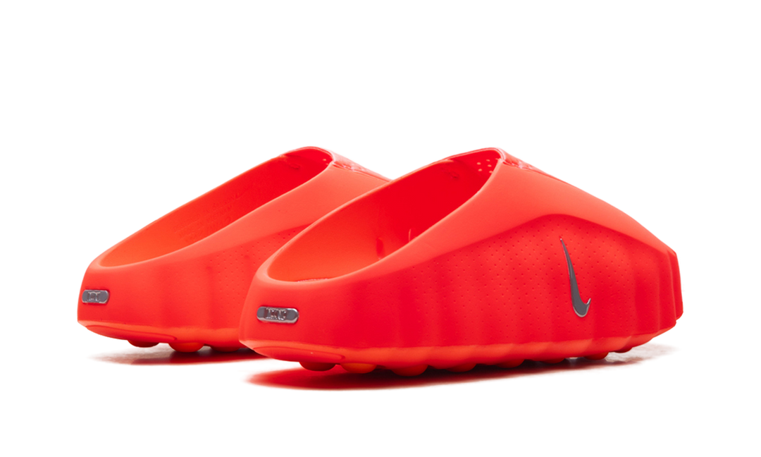 NIKE MIND 001 SLIDE SOLAR RED