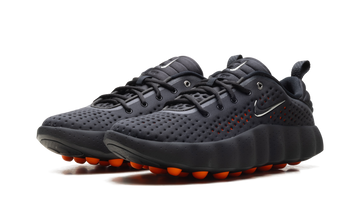 NIKE MIND 002 BLACK HYPER CRIMSON — Stock