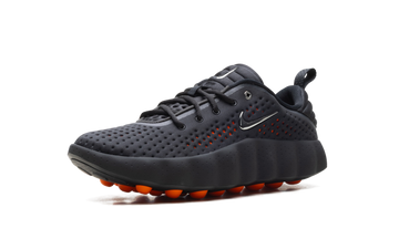 NIKE MIND 002 BLACK HYPER CRIMSON — Stock