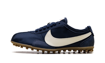 NIKE MOON SHOE MIDNIGHT NAVY GUM WOMENS — Stock