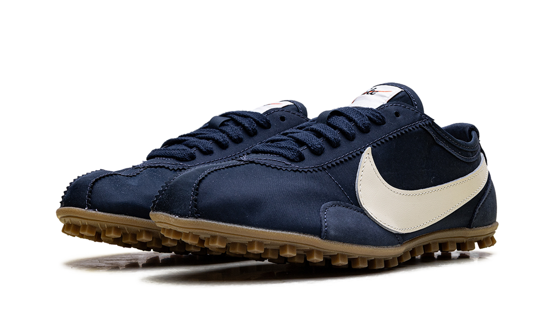 NIKE MOON SHOE MIDNIGHT NAVY GUM WOMENS