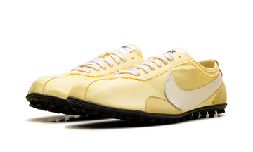 NIKE MOON SHOE SOFT YELLOW (WOMEN'S) — Stock