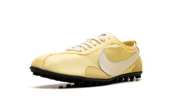 NIKE MOON SHOE SOFT YELLOW (WOMEN'S) — Stock