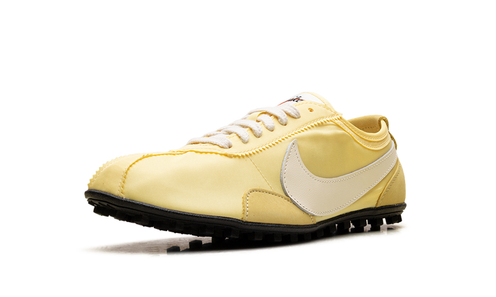 NIKE MOON SHOE SOFT YELLOW (WOMEN&