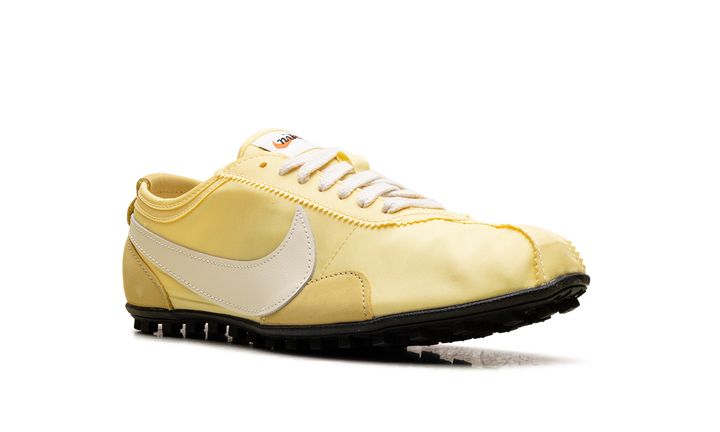 NIKE MOON SHOE SOFT YELLOW (WOMEN&