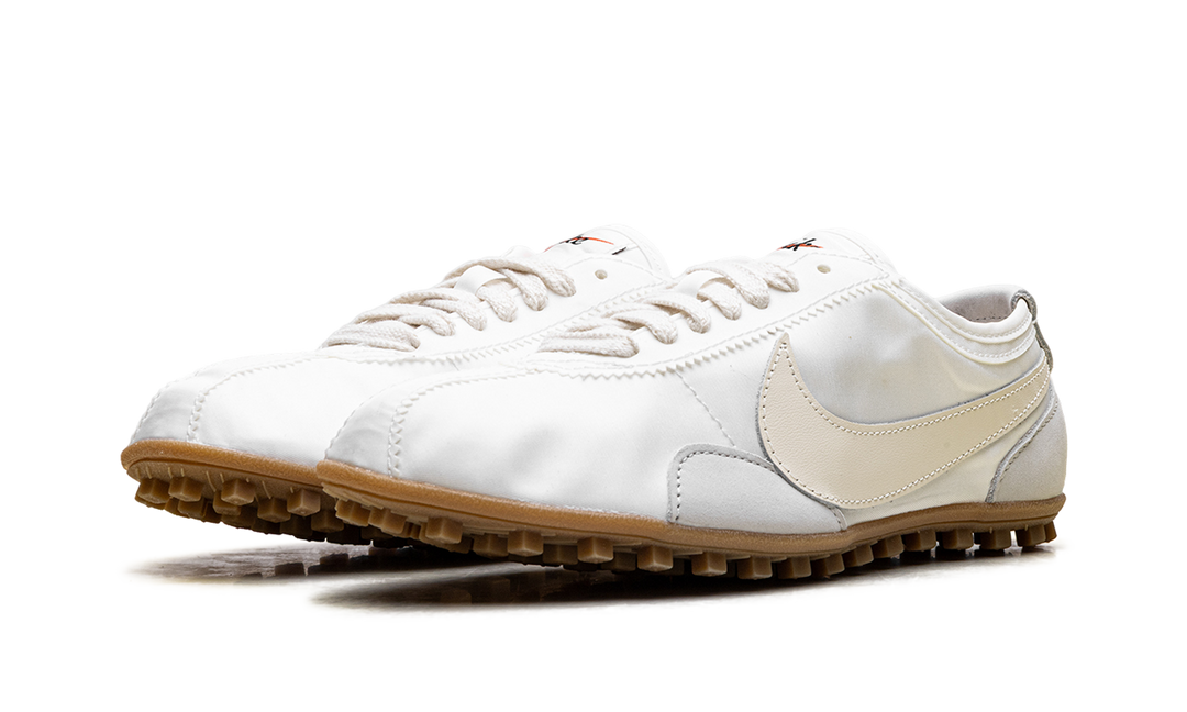 NIKE MOON SHOE WHITE SOFT PEARL GUM (WOMEN&