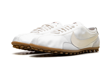 NIKE MOON SHOE WHITE SOFT PEARL GUM (WOMEN'S) — Stock