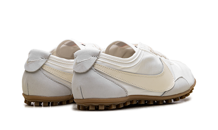NIKE MOON SHOE WHITE SOFT PEARL GUM (WOMEN&
