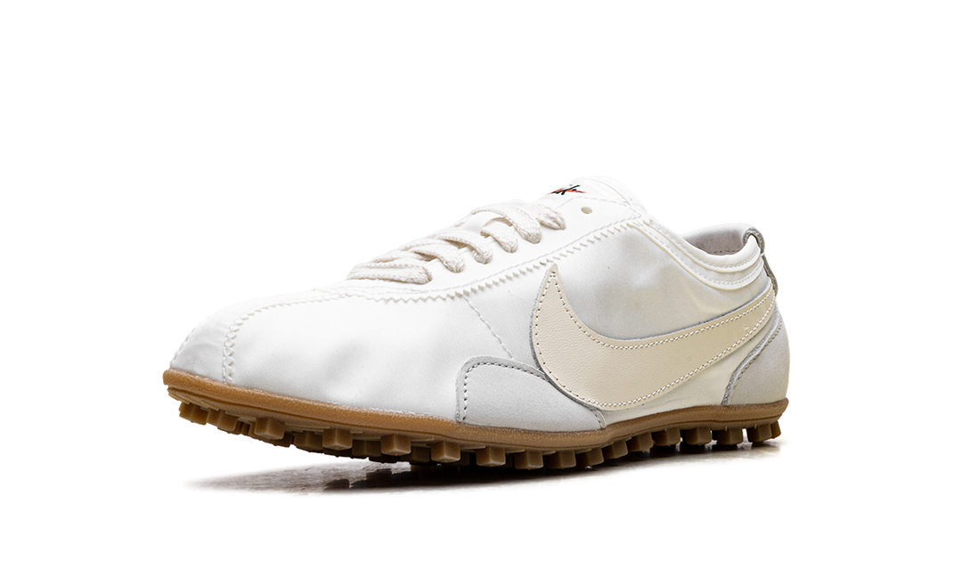NIKE MOON SHOE WHITE SOFT PEARL GUM (WOMEN&