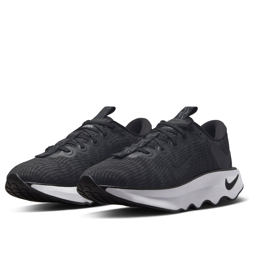 NIKE MOTIVA BLACK WHITE WOMENS