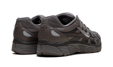 NIKE P-6000 'CAVE STONE METALLIC SILVER' — Stock