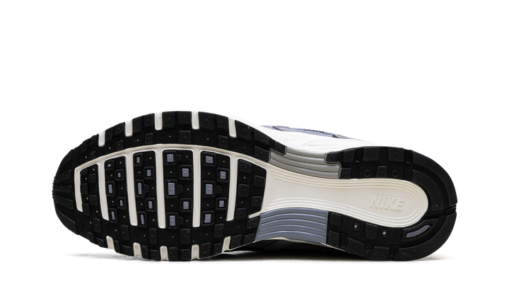 NIKE P-6000 SE &