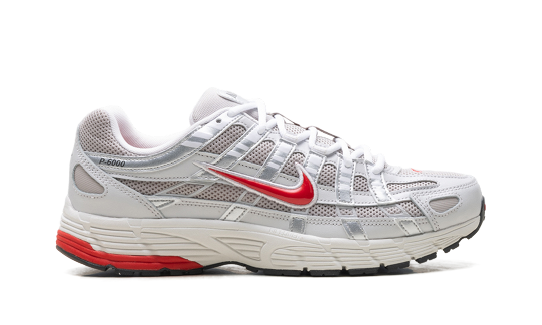 NIKE P-6000 COLLEGE GREY FIRE RED