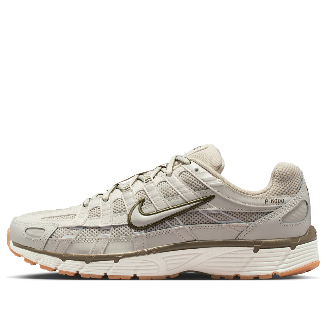 NIKE P-6000 LIGHT BONE MEDIUM OLIVE GUM (W)