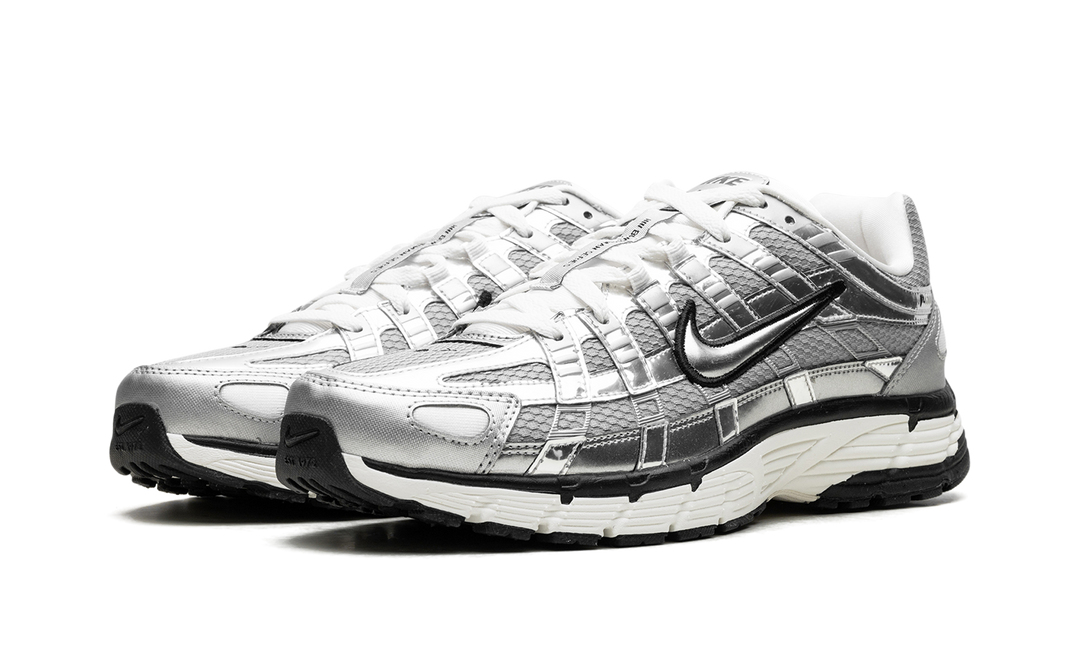 NIKE P-6000 METALLIC SILVER