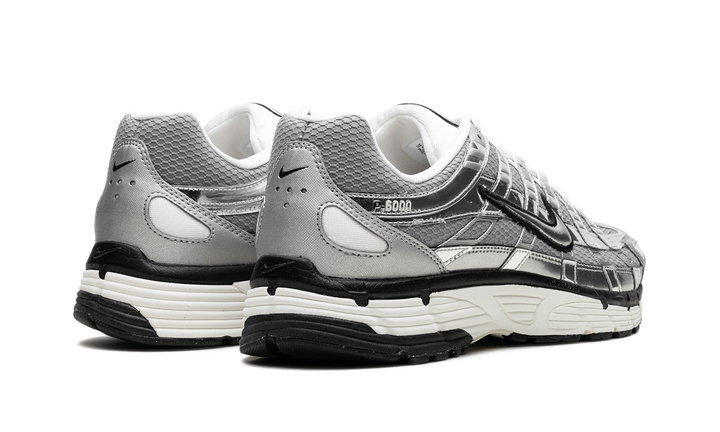 NIKE P-6000 METALLIC SILVER