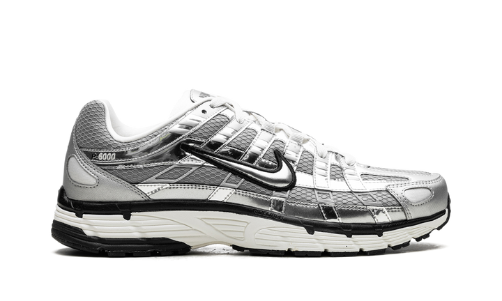 NIKE P-6000 METALLIC SILVER