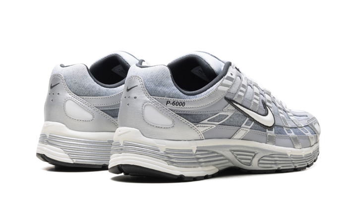 NIKE P-6000 METALLIC SILVER SUMMIT WHITE-WOLF GREY