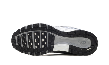 NIKE P-6000 METALLIC SILVER SUMMIT WHITE-WOLF GREY — Stock